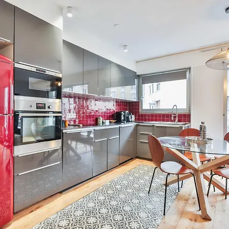 With A Touch Of Originality 16th Ard Apartment *