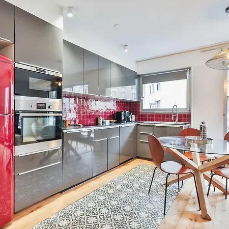 With A Touch Of Originality 16th Ard Apartment Paris